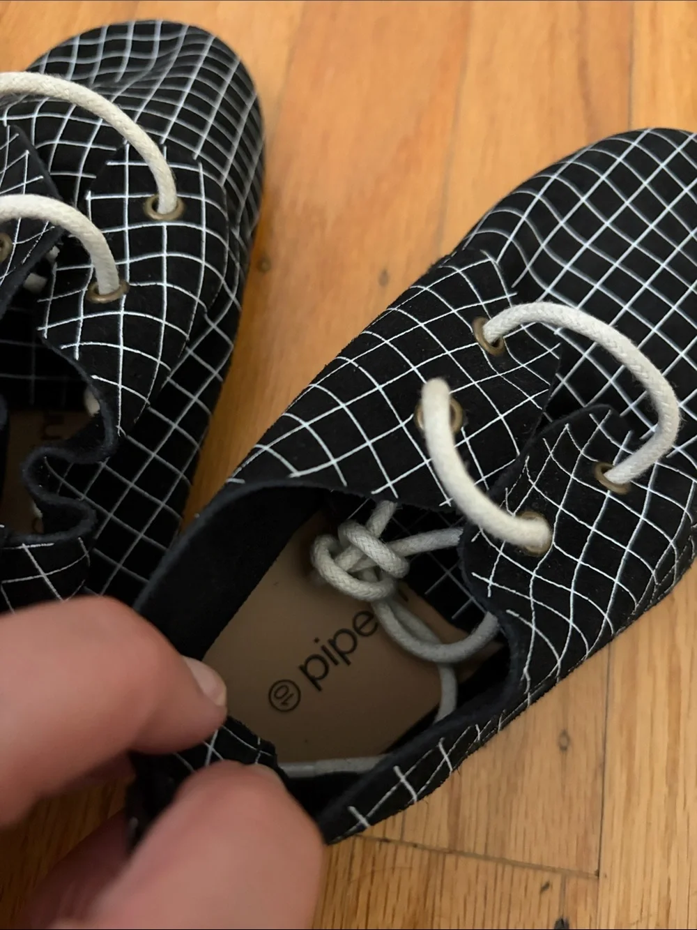 Piper Finn Kids Black Grid Moccasins with White Laces NEW W/ TAGS - Toddler 10
